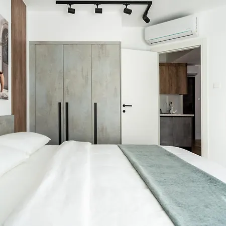 26 Aparthotel