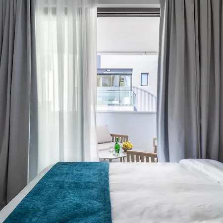 26 Aparthotel